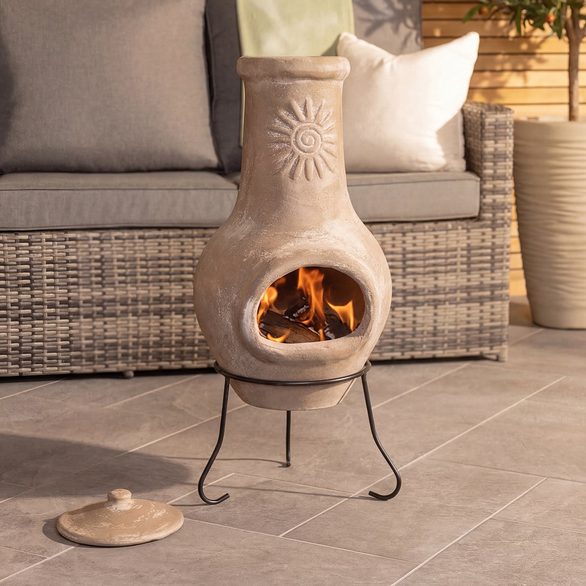Charles Bentley Snug Belem Outdoor Medium Clay Chiminea Patio Heater - Beige - Image 2
