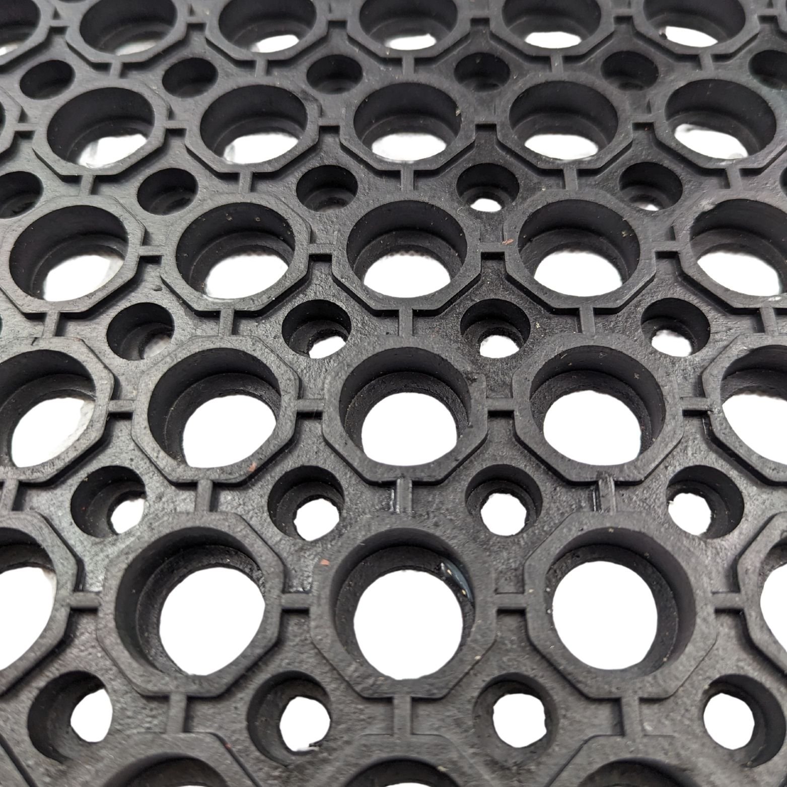 Ark Mat 12mm Anti-Fatigue Rubber Mat Ramp Edge - 10.3m x 0.9m - Image 6