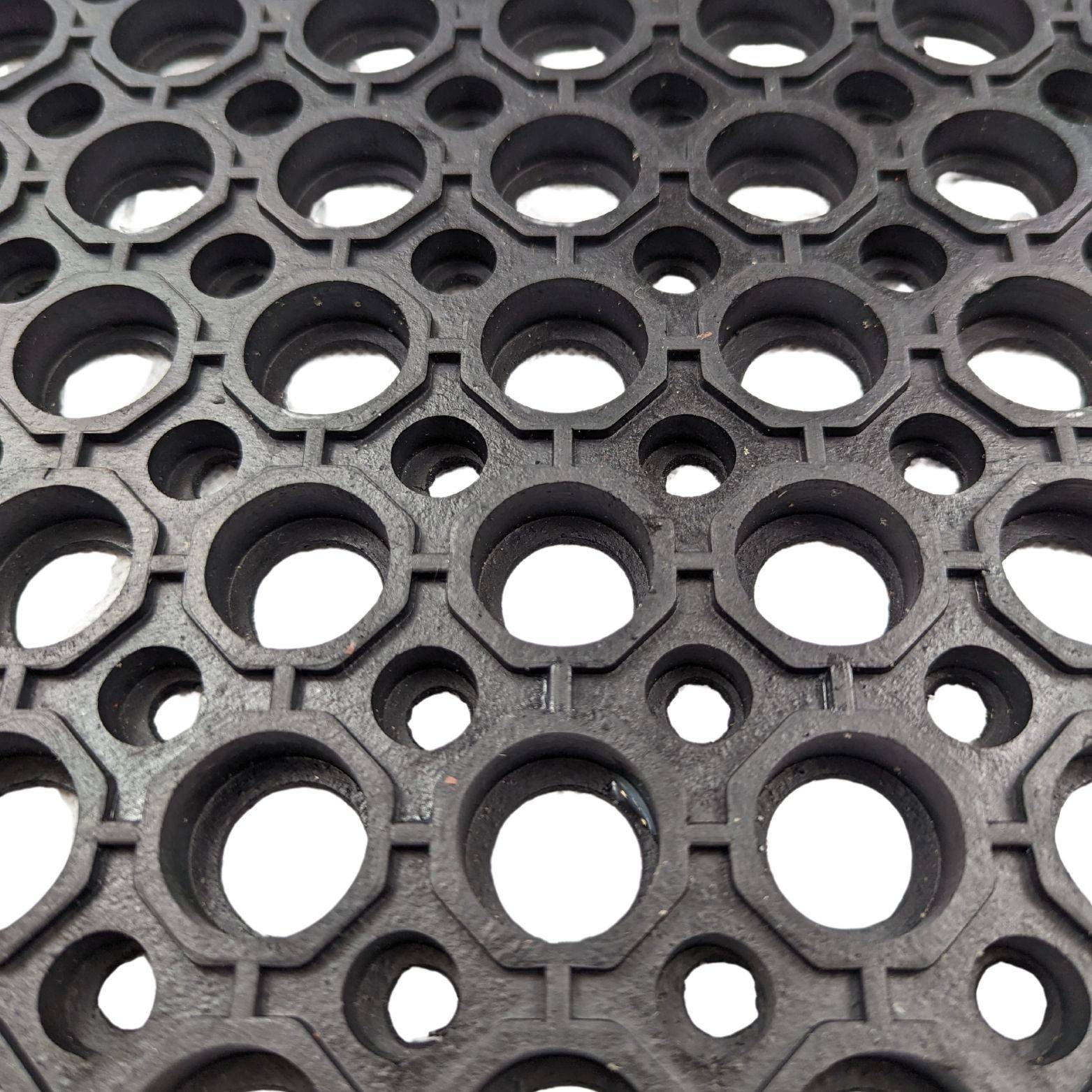 Ark Mat 12mm Anti-Fatigue Rubber Mat Ramp Edge - 10.3m x 0.9m - Image 6