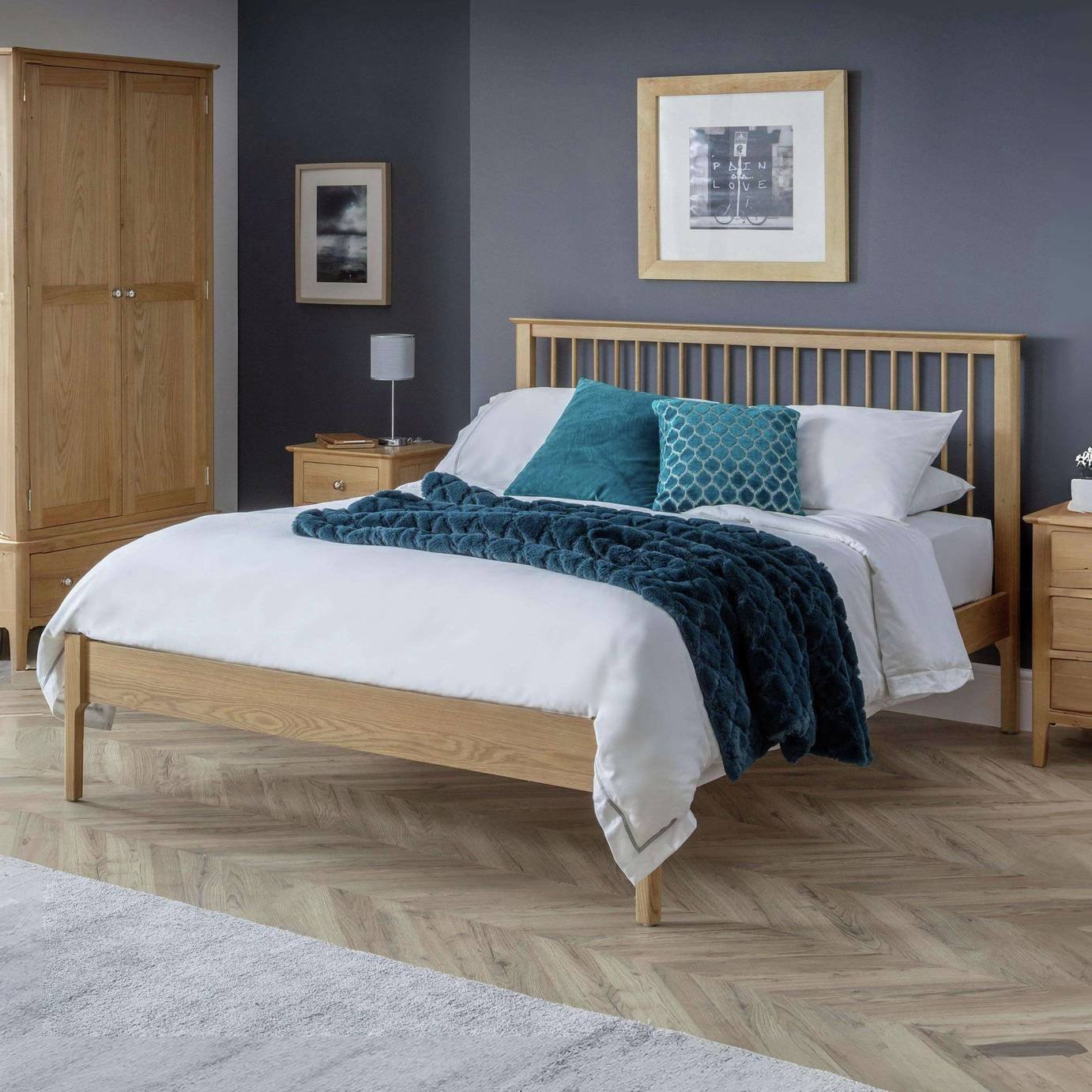 Julian Bowen Cotswold Kingsize Bedframe - Oak