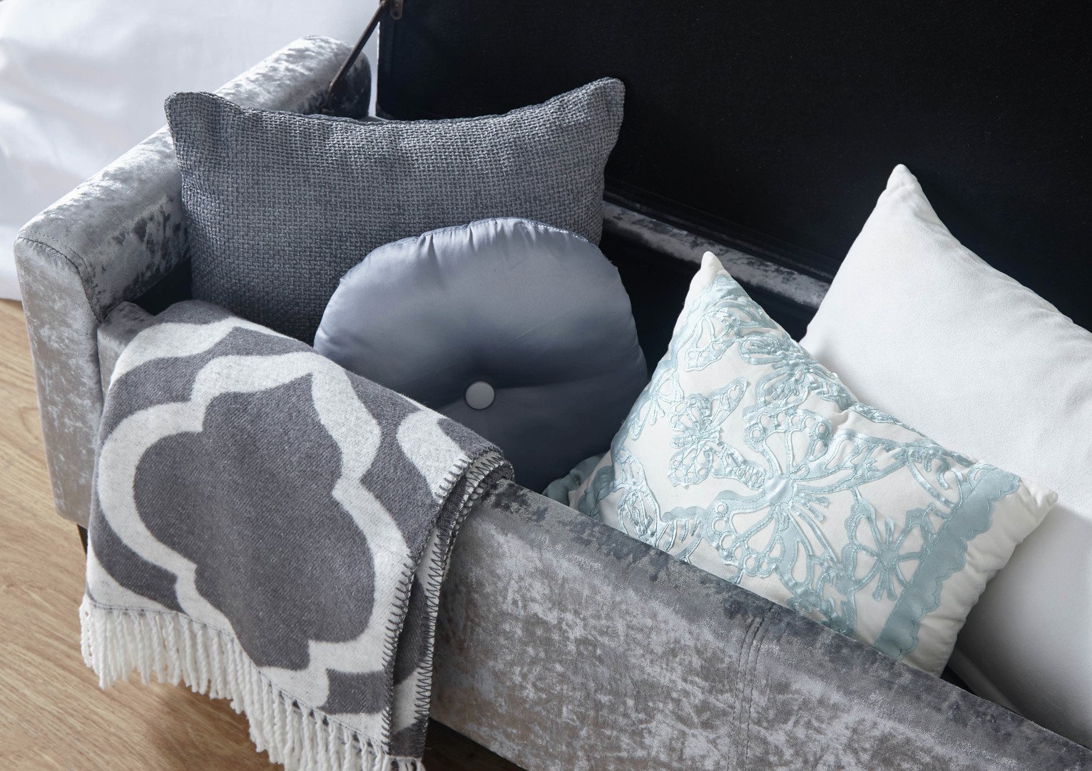 GFW Verona Velvet Ottoman Bench