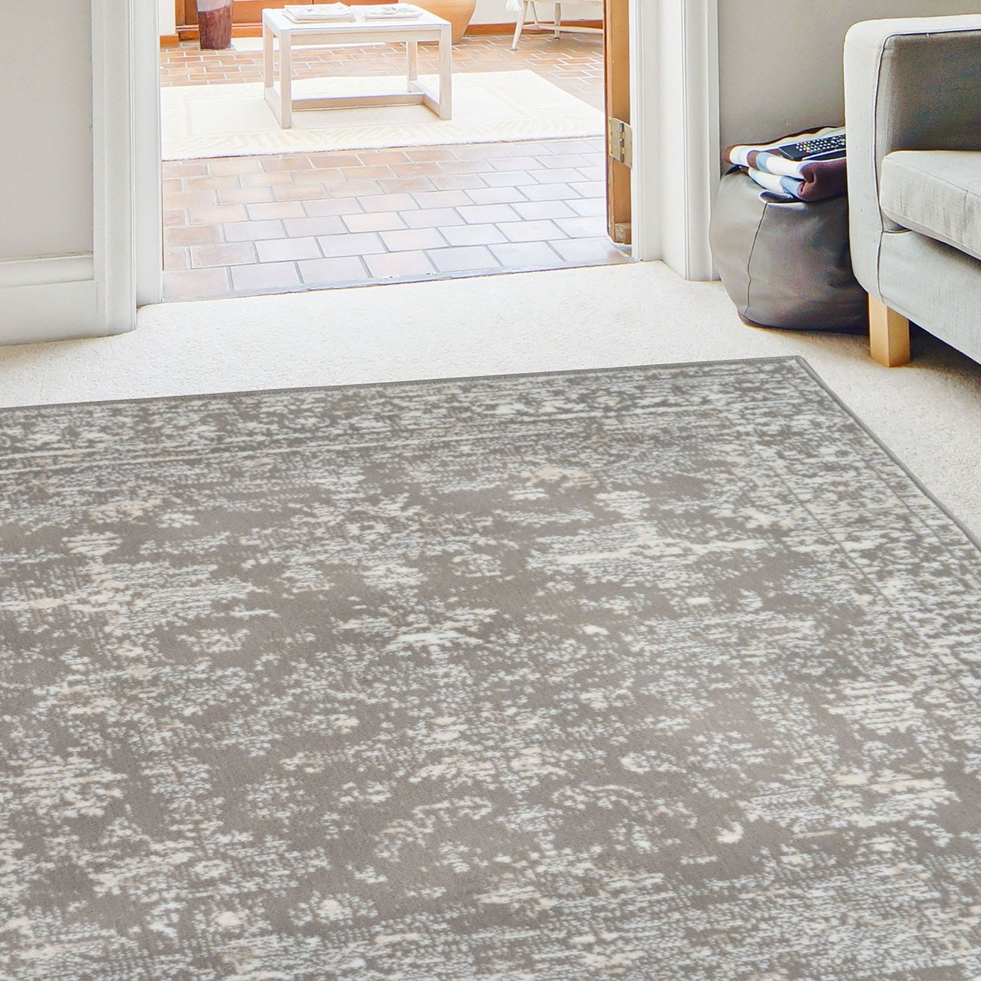 Homemaker Traditional Short Pile Rug