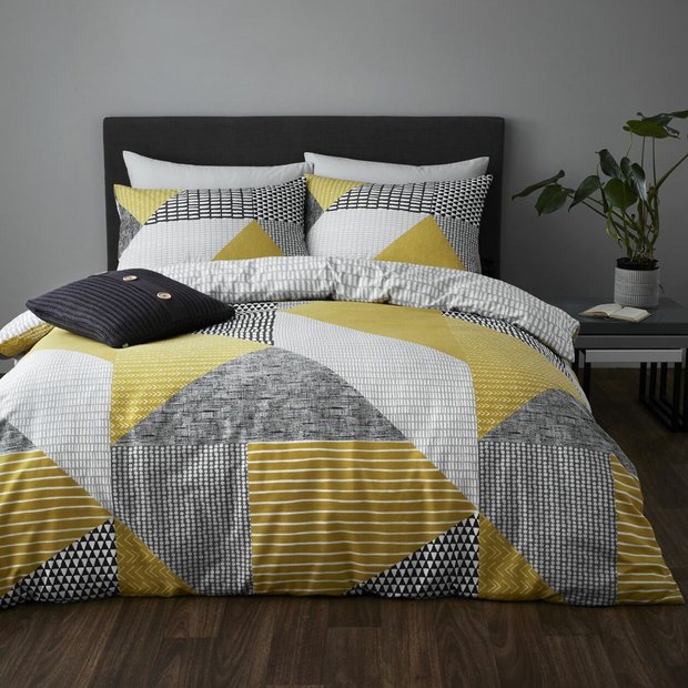 Catherine Lansfield Canterbury Easy Care Duvet Set In Ochre 