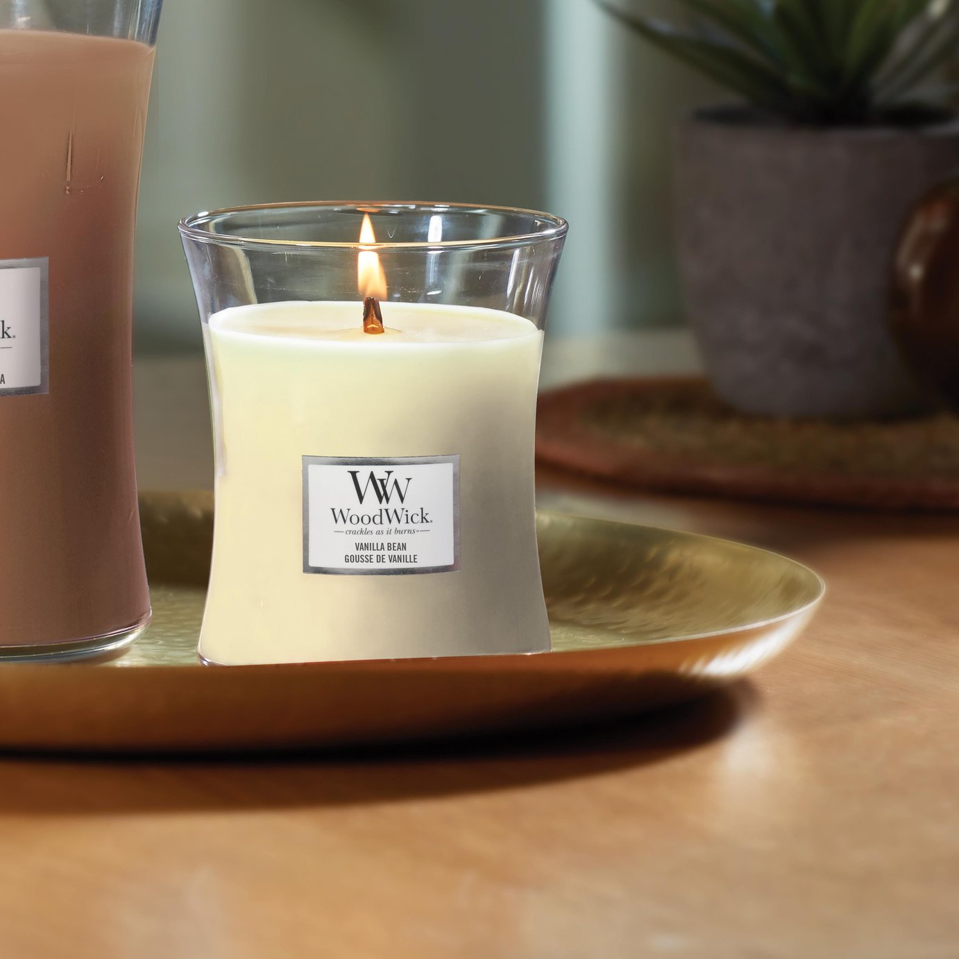 Woodwick Medium Jar Candle - Vanilla Bean