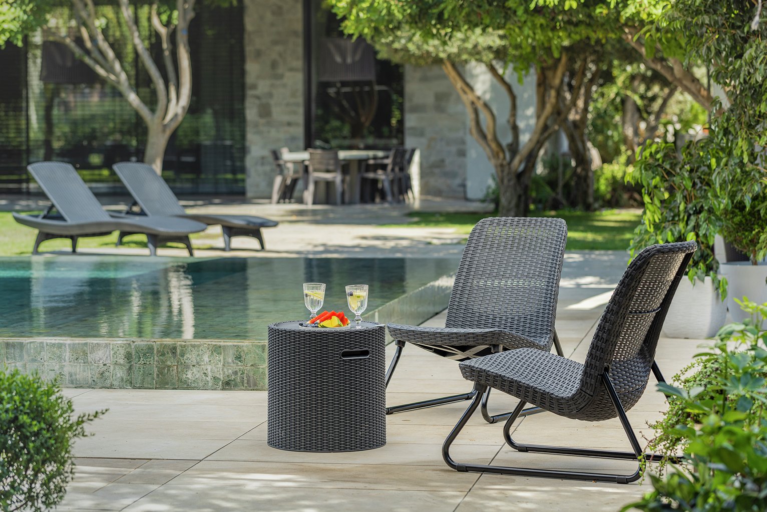 Keter 39L Cool Stool - Dark Grey