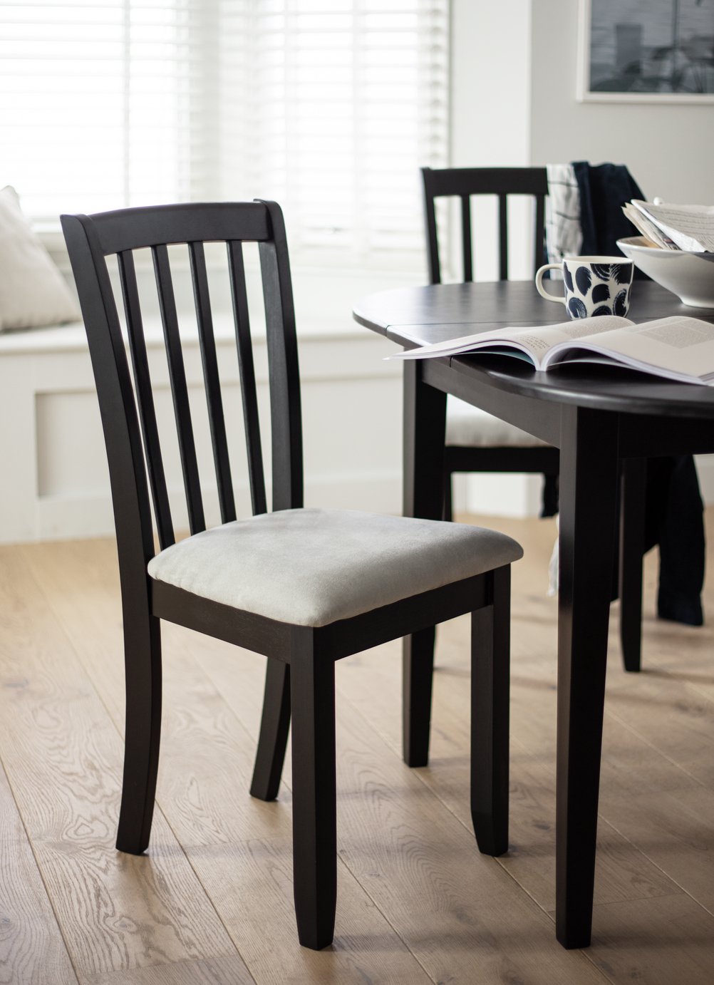 Argos Home Banbury Pair of Solid Wood Dining Chairs - Black