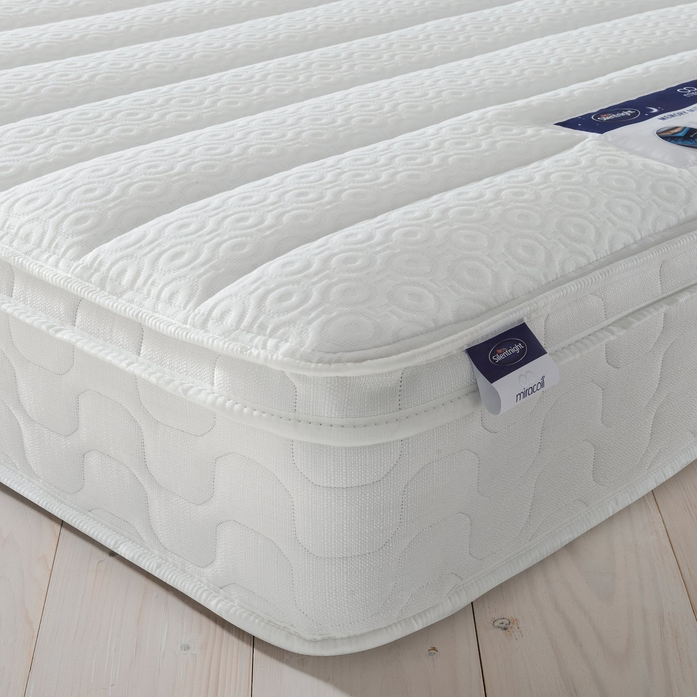 Silentnight Miracoil Travis Memory Foam Double Mattress