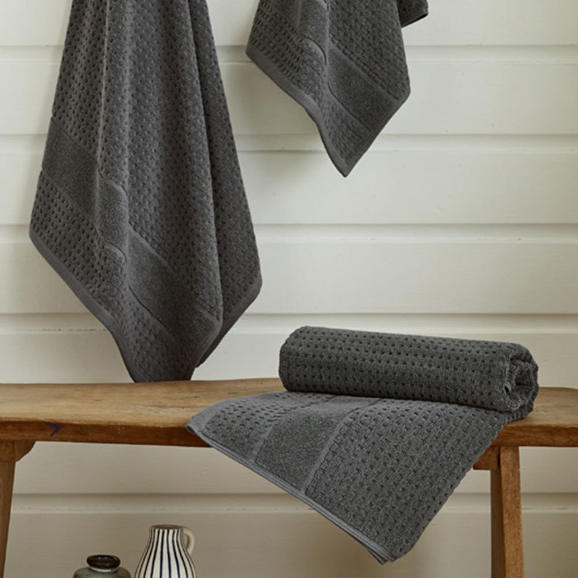 Deyongs Mosley Textured Cotton Face Cloth - Charcoal