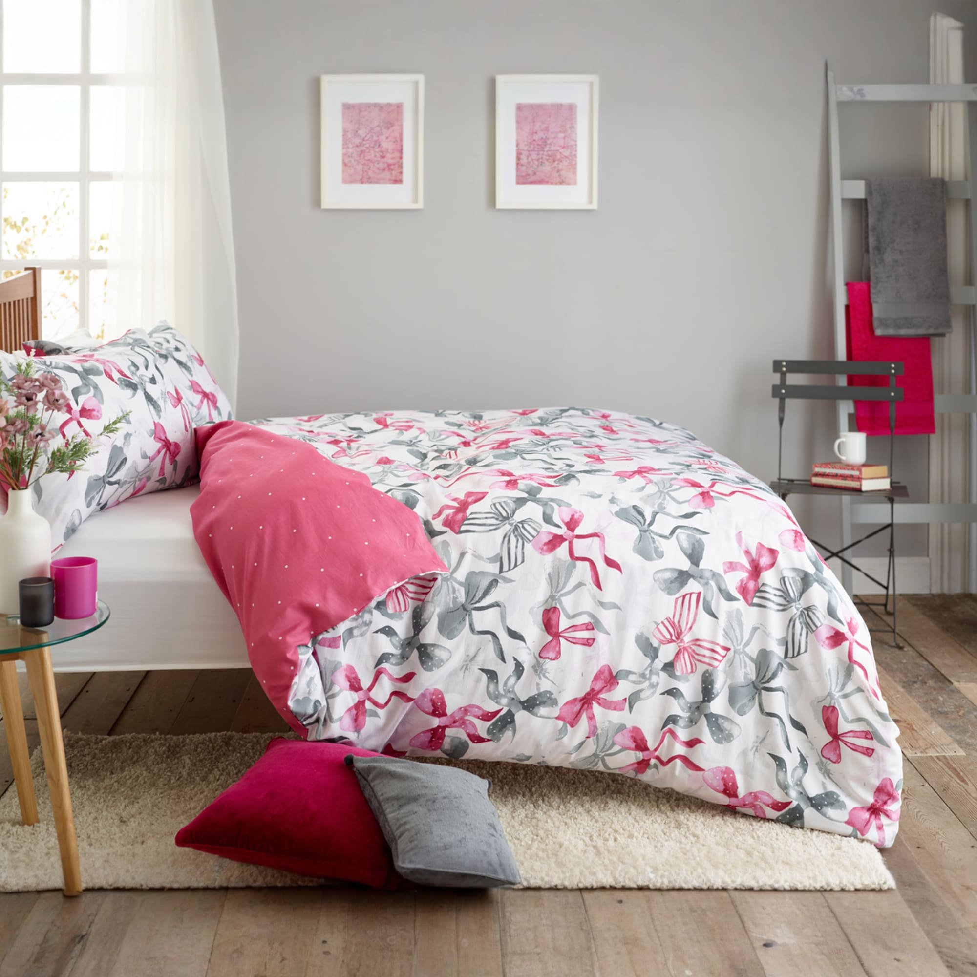 Deyongs Bows Pink Floral Printed Duvet Set - Double