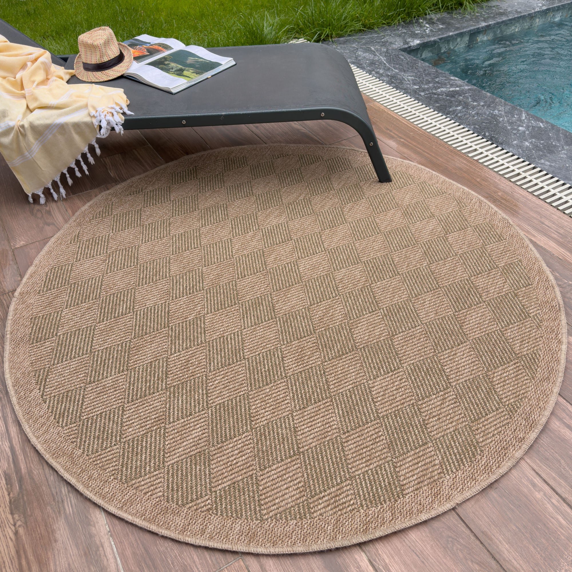 The Rugs Green Nature Outdoor Indoor Diamond Round Rug - 160cm