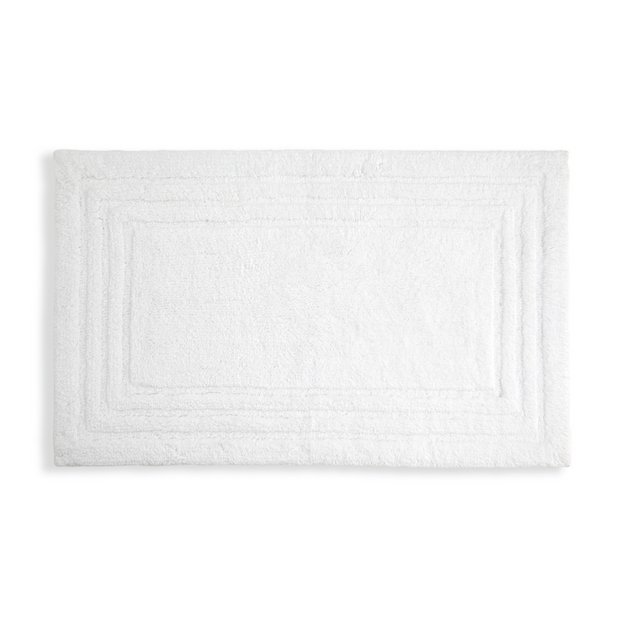 White on sale bath rug