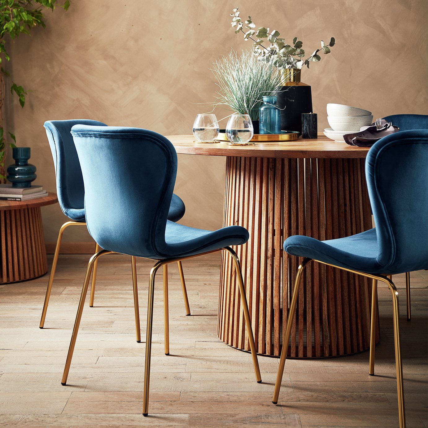 Habitat Jericho Natural Dining Table & 4 Navy Chairs