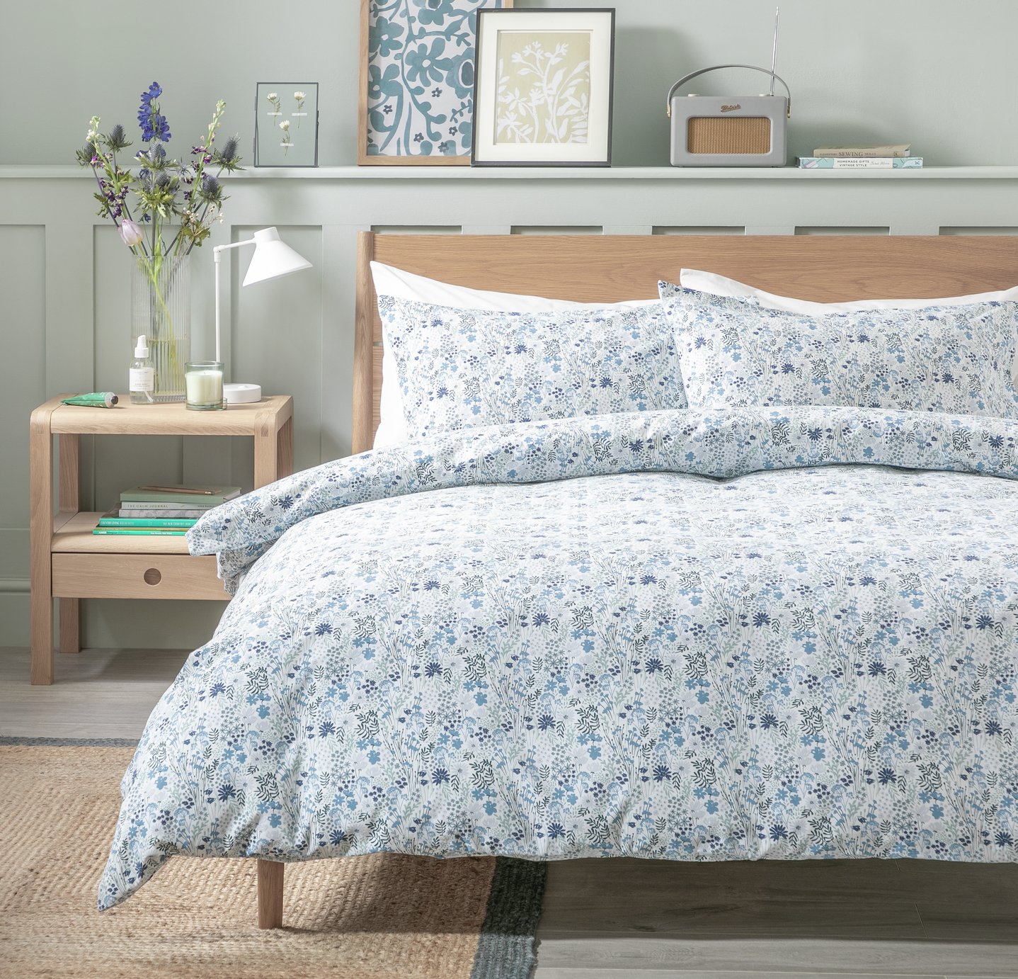 Argos Home Floral Ditsy Blue & White Bedding Set - King size