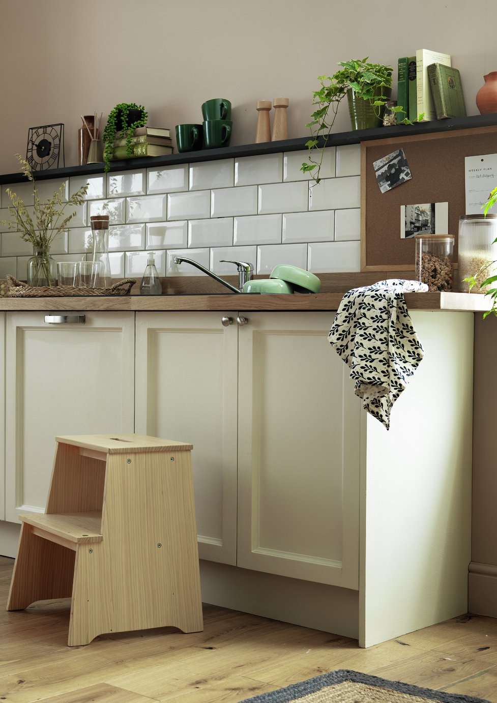 Habitat Seoul Solid Wood Step Stool - Natural 