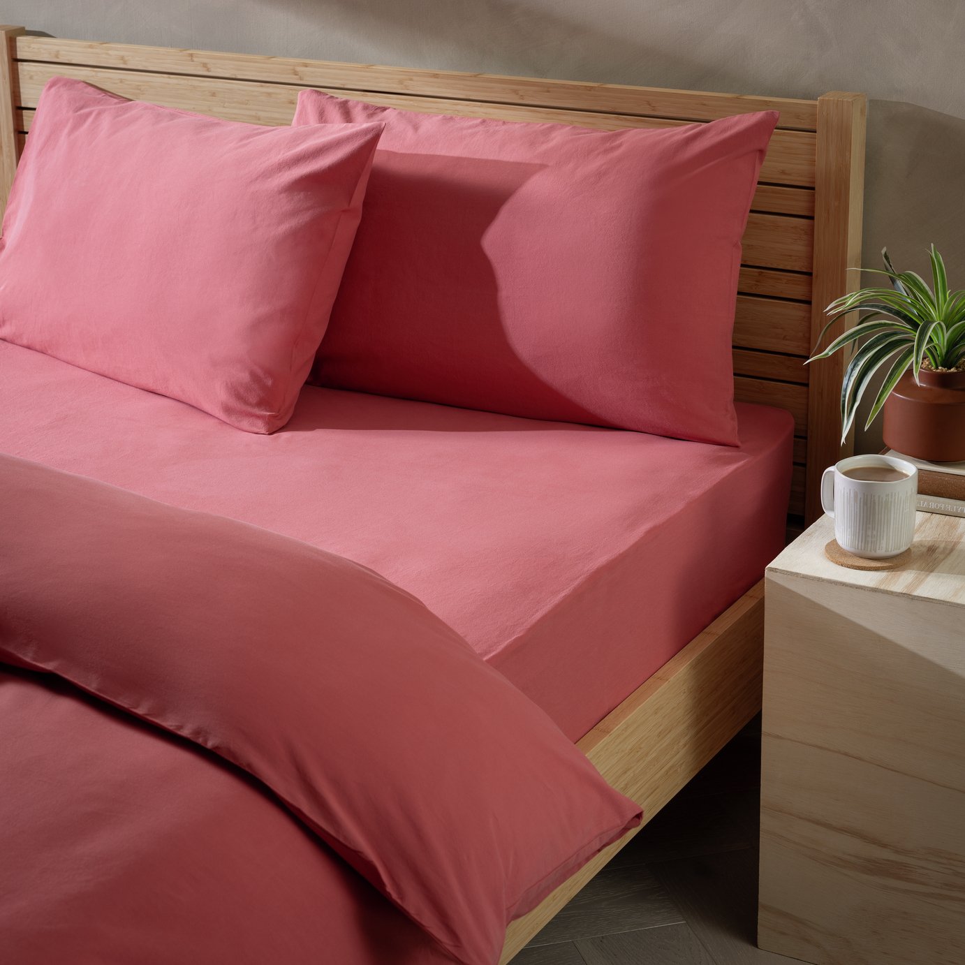 Habitat Washed Plain White Fitted Sheet