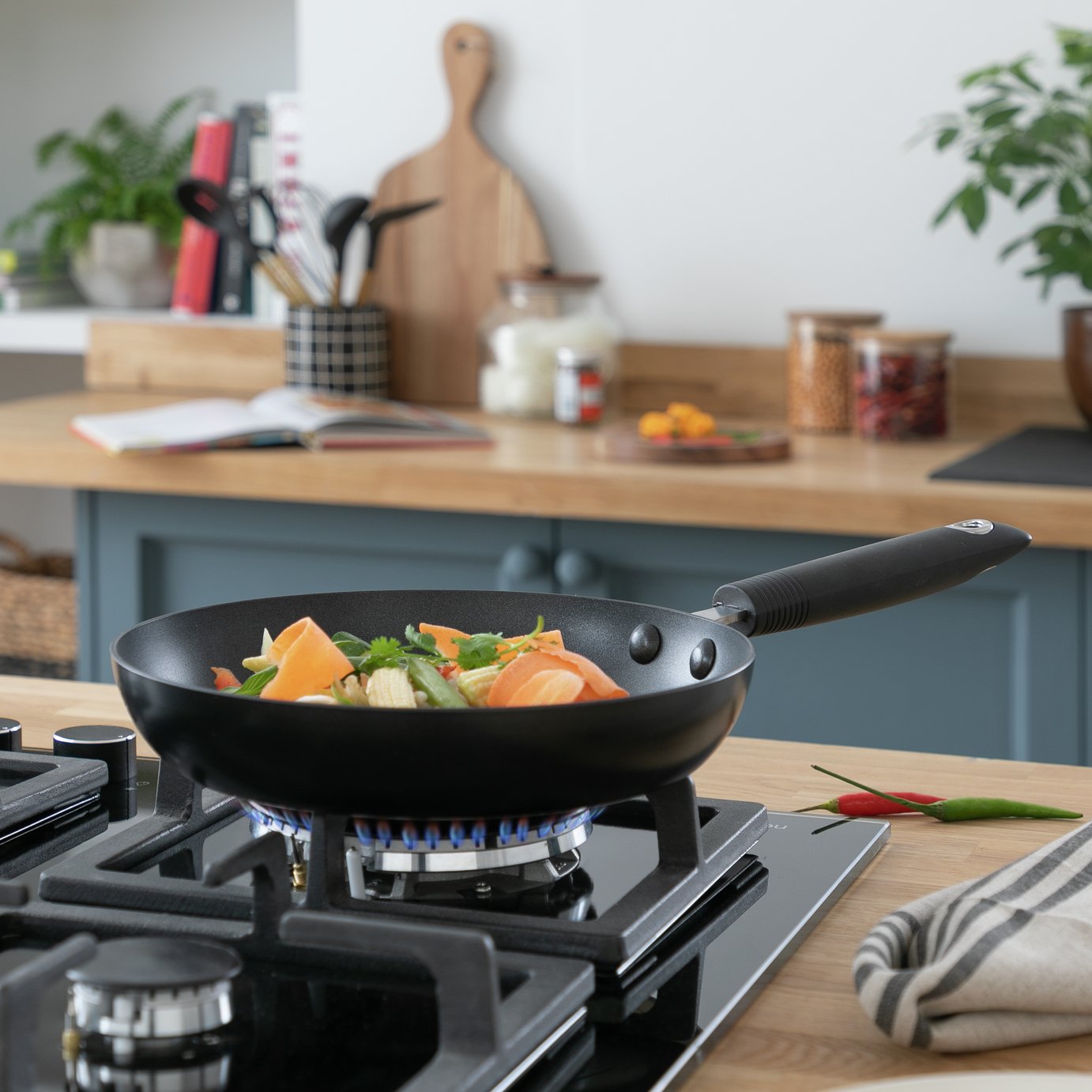 Habitat 24cm Non Stick Frying Pan