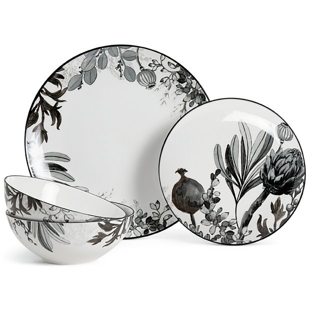 Black and white plate set hotsell