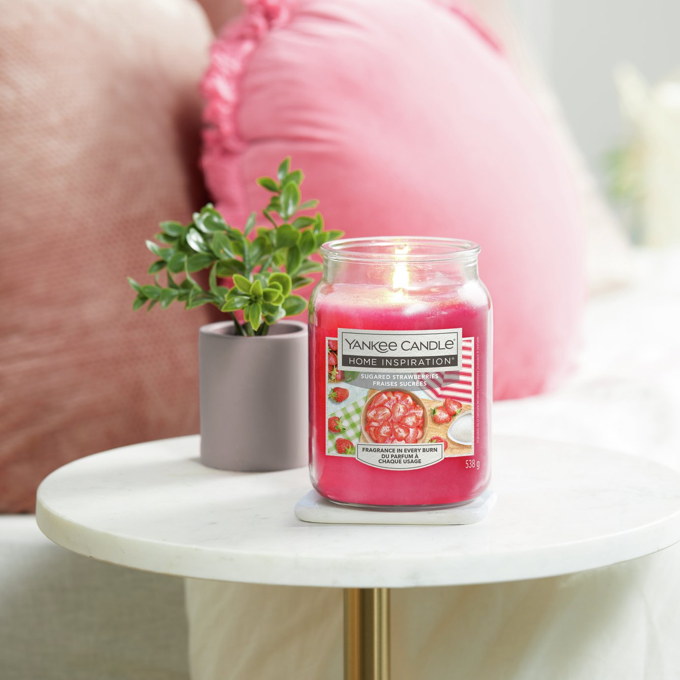 Yankee Candle Large Scented Candle - Sugared Strawberries