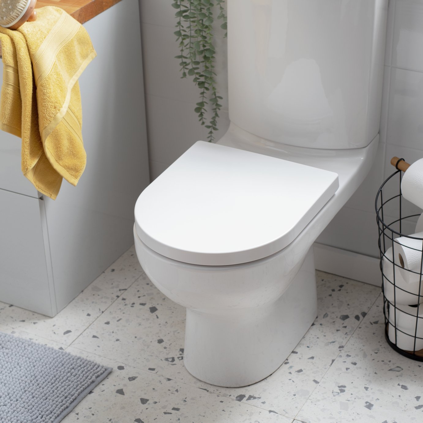 Argos Home Soft Close D Shaped Toilet Seat - White