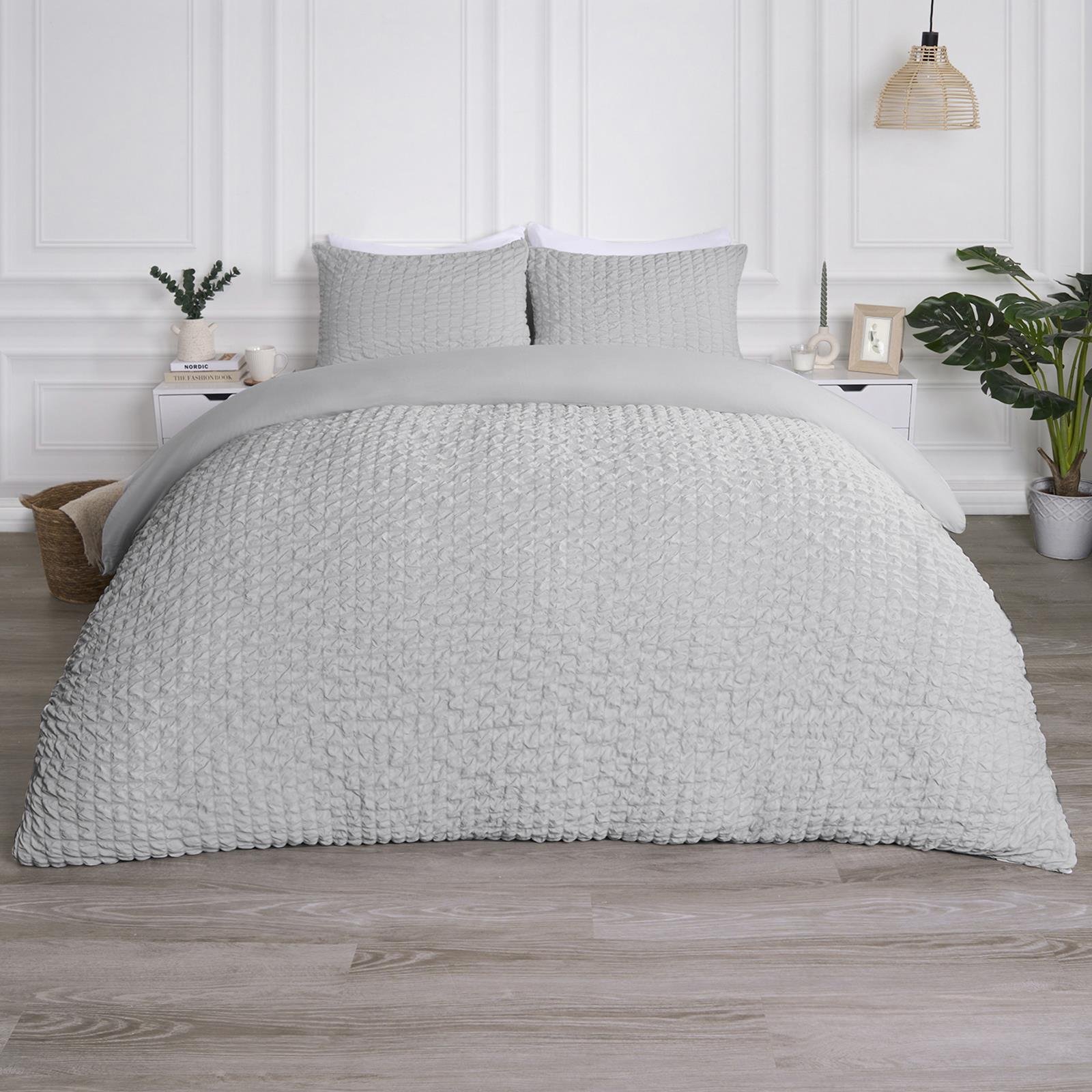 OHS Seersucker Duvet Cover Set Geo Silver - King