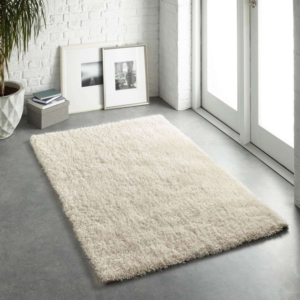 Mega Flooring White Shaggy Plain Rug - 160 x 230cm