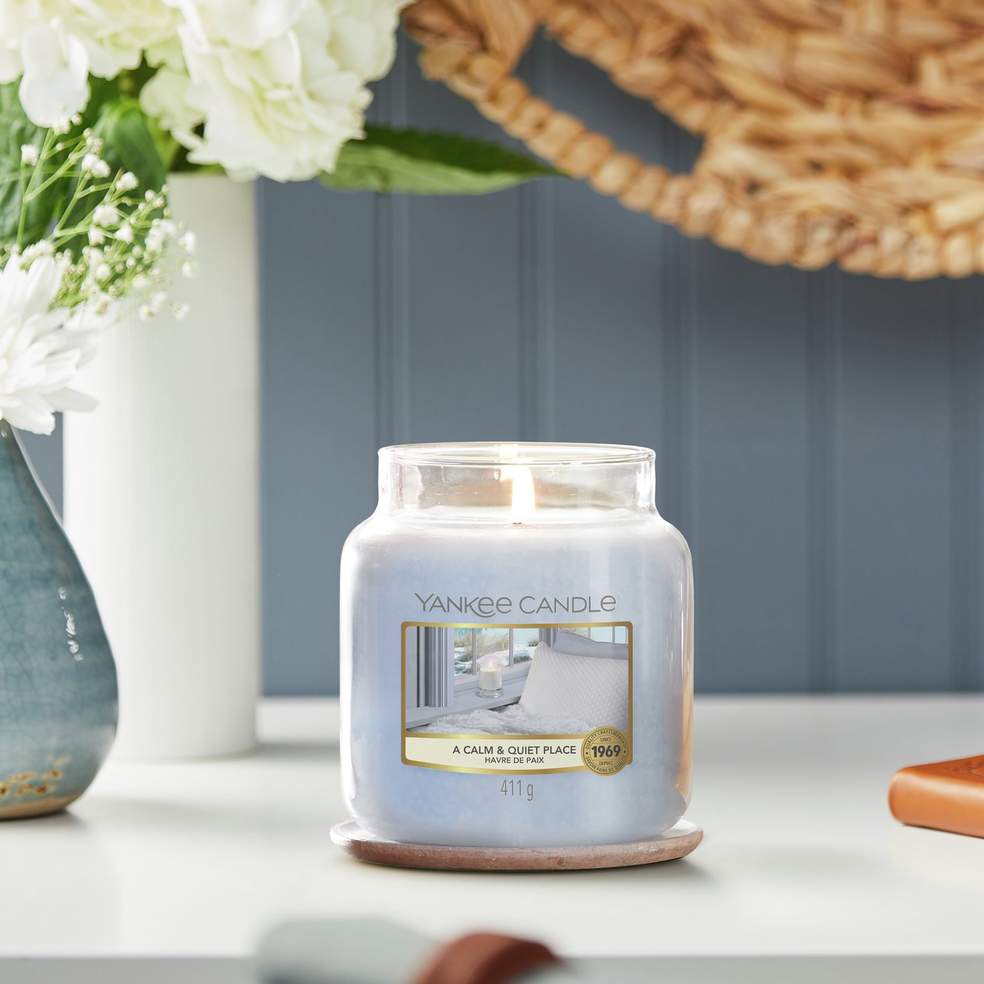 Yankee Candle Medium Jar Candle - A Calm & Quiet Place 