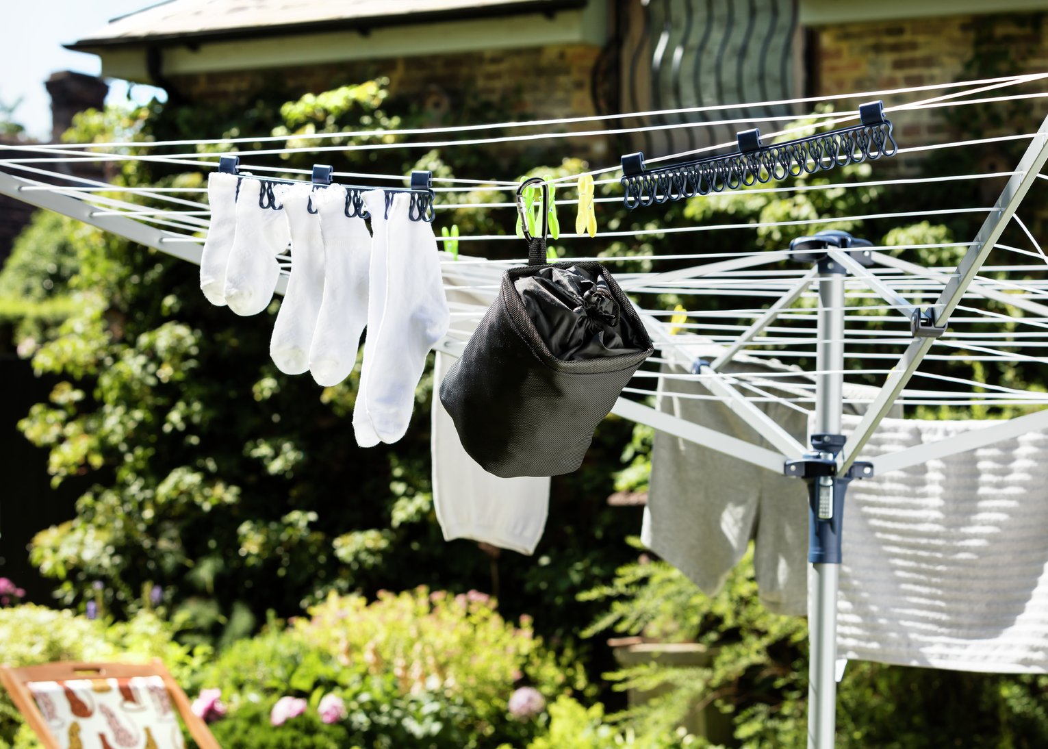 Argos Home Peg Bag with 80 Pegs and 2 Sock Clips