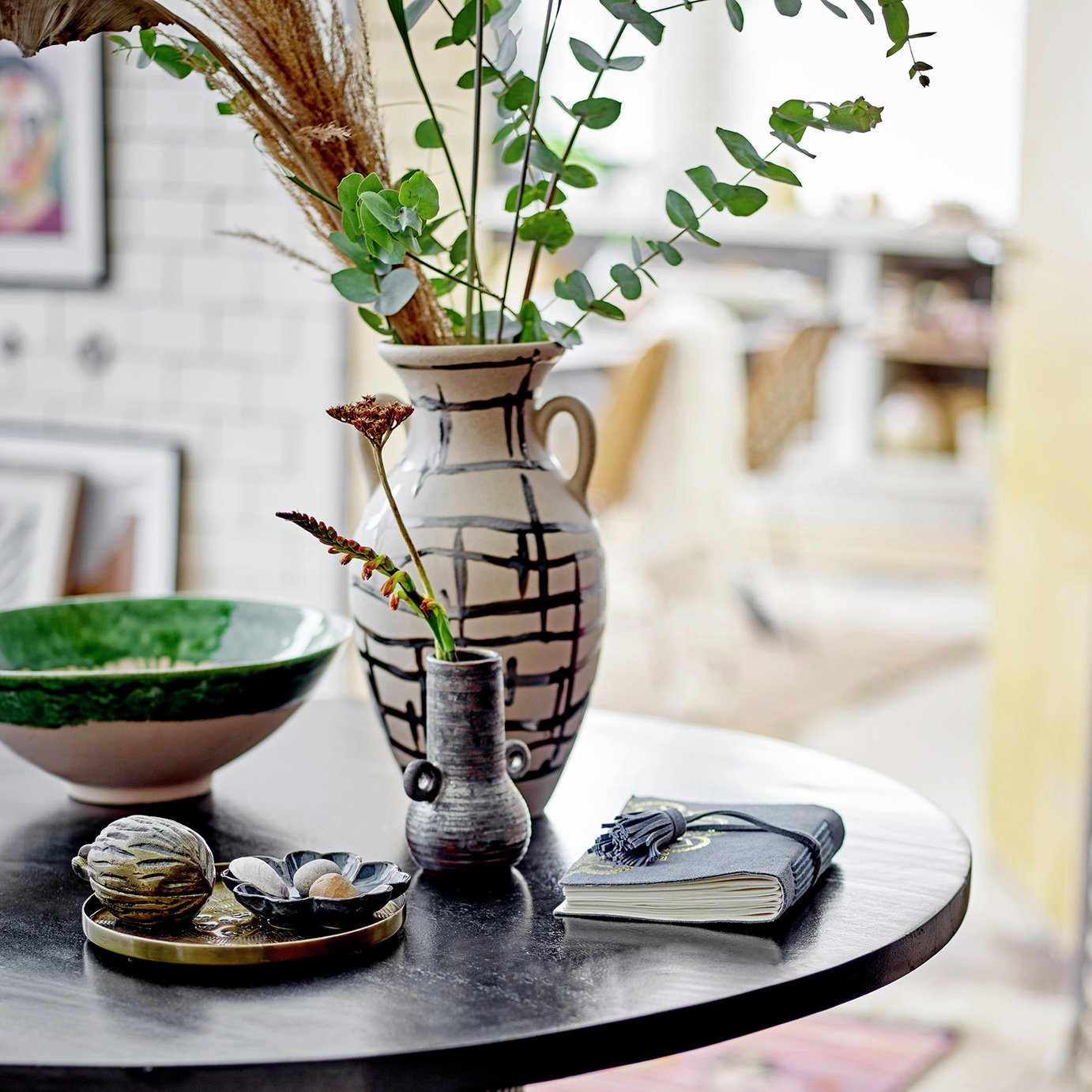 Bloomingville Ohana Stoneware Vase- Cream & Black