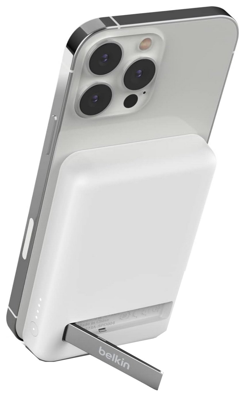 Belkin 5,000mAh MagSafe Compatible Powerbank & Stand - White