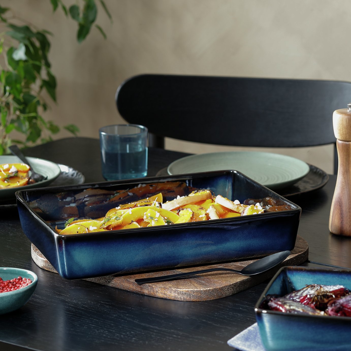 Habitat Reactive Stoneware Roaster