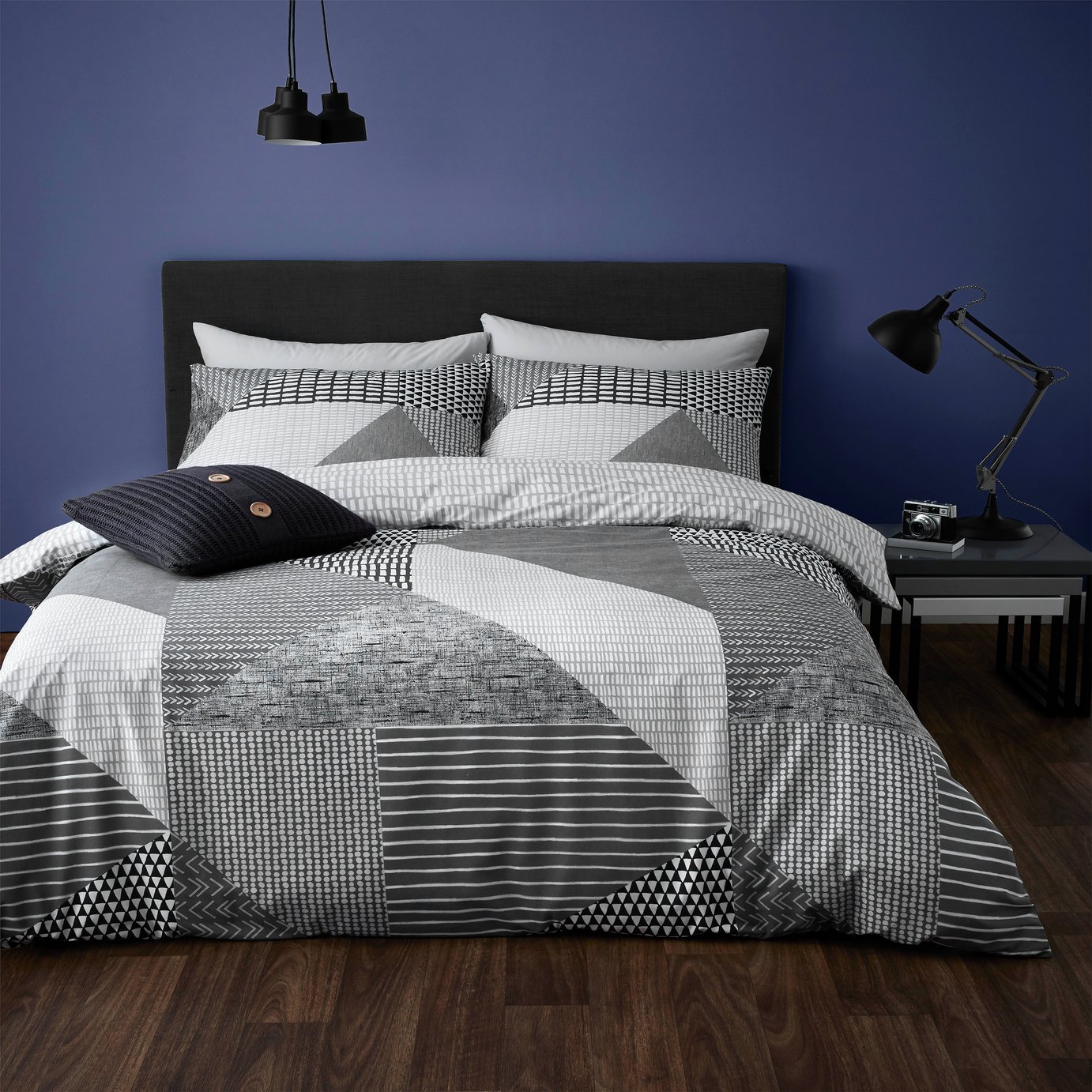 Catherine Lansfield Geo Grey & White Bedding Set - Double
