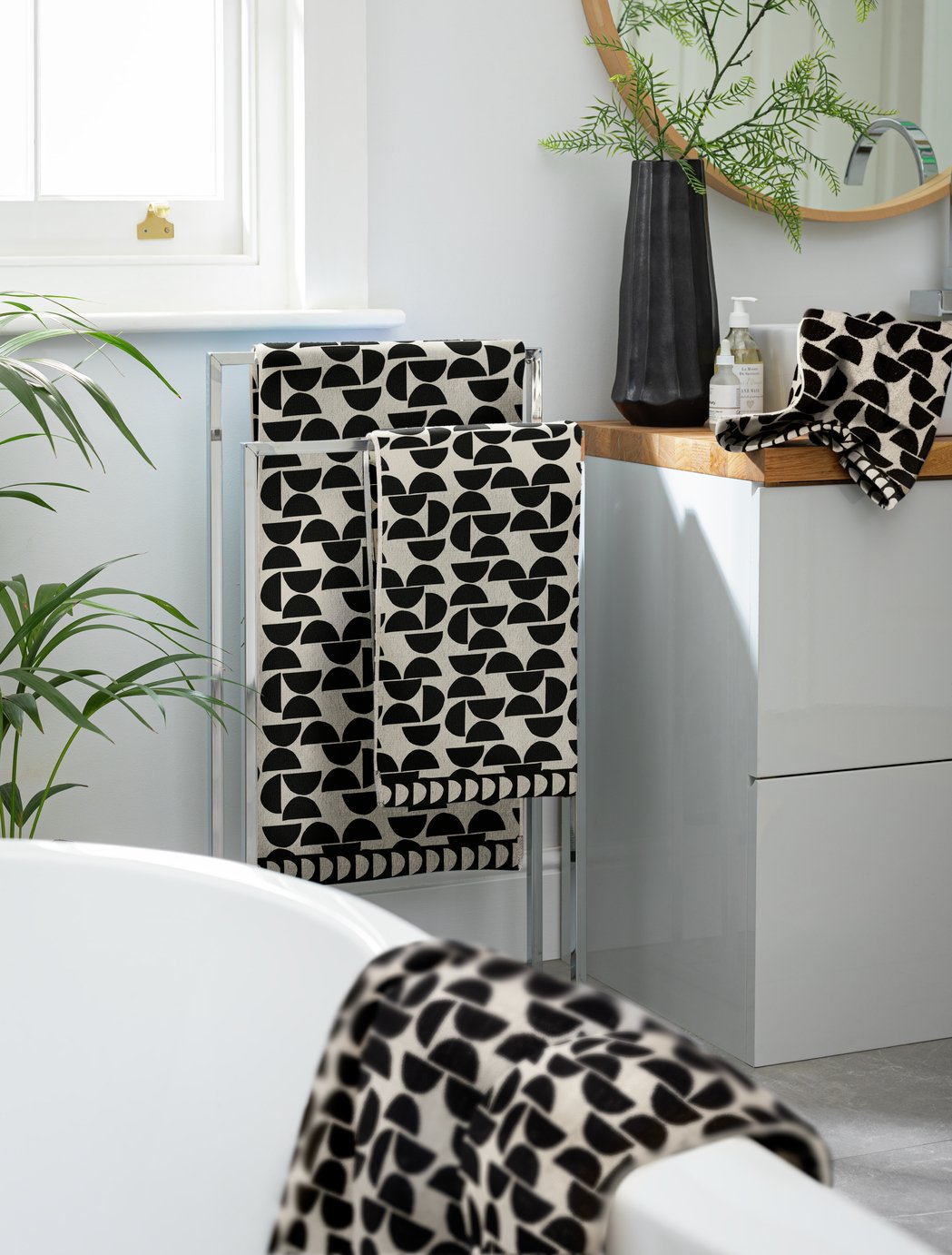 Habitat Geo 2 Pack Hand Towel - Black & White