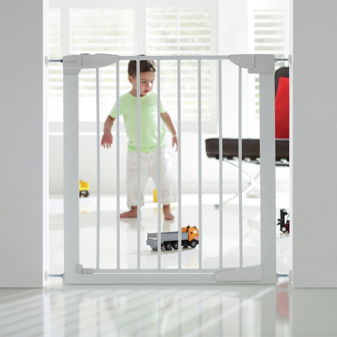 Munchkin Lindam Auto Close Safety Gate