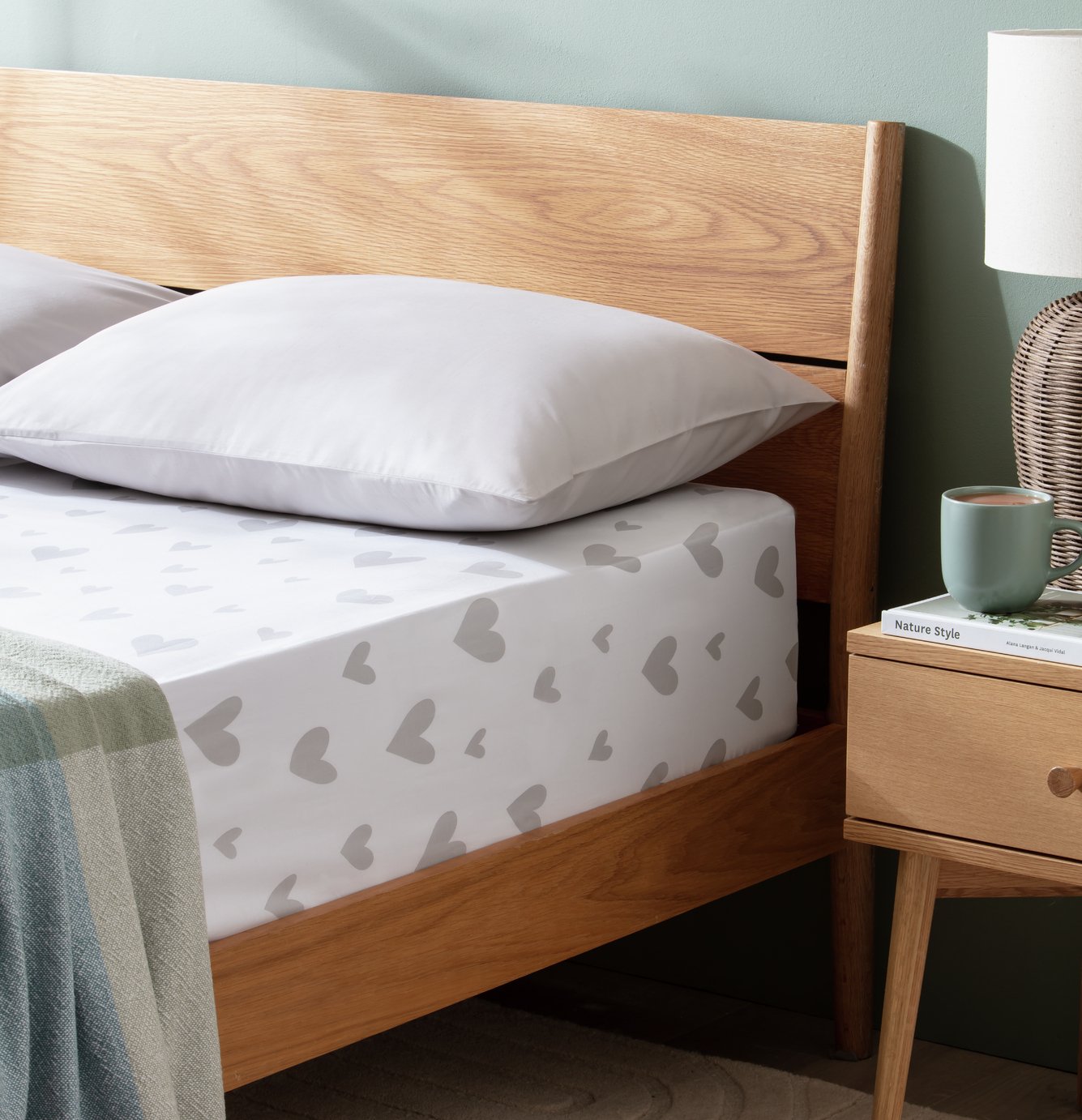 Argos Home Hearts Printed White Fitted Sheet