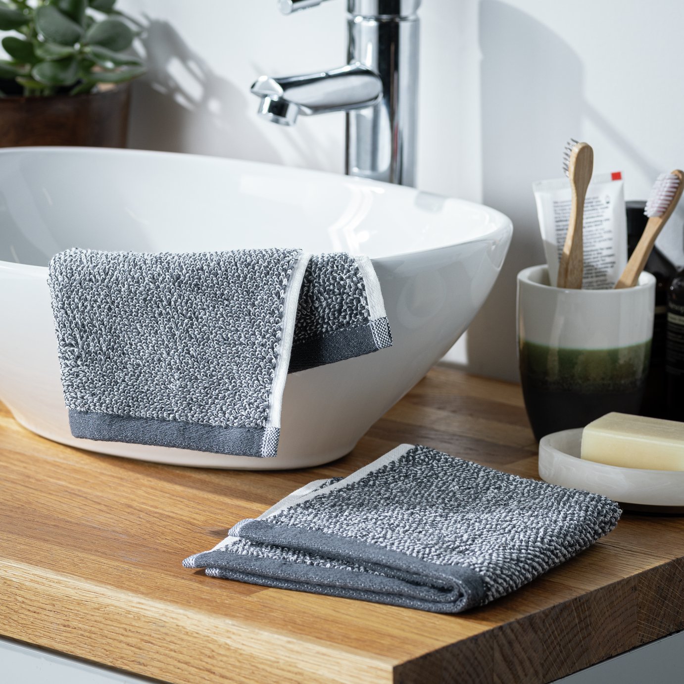 Habitat Marl 2 Pack Face Cloth - Black