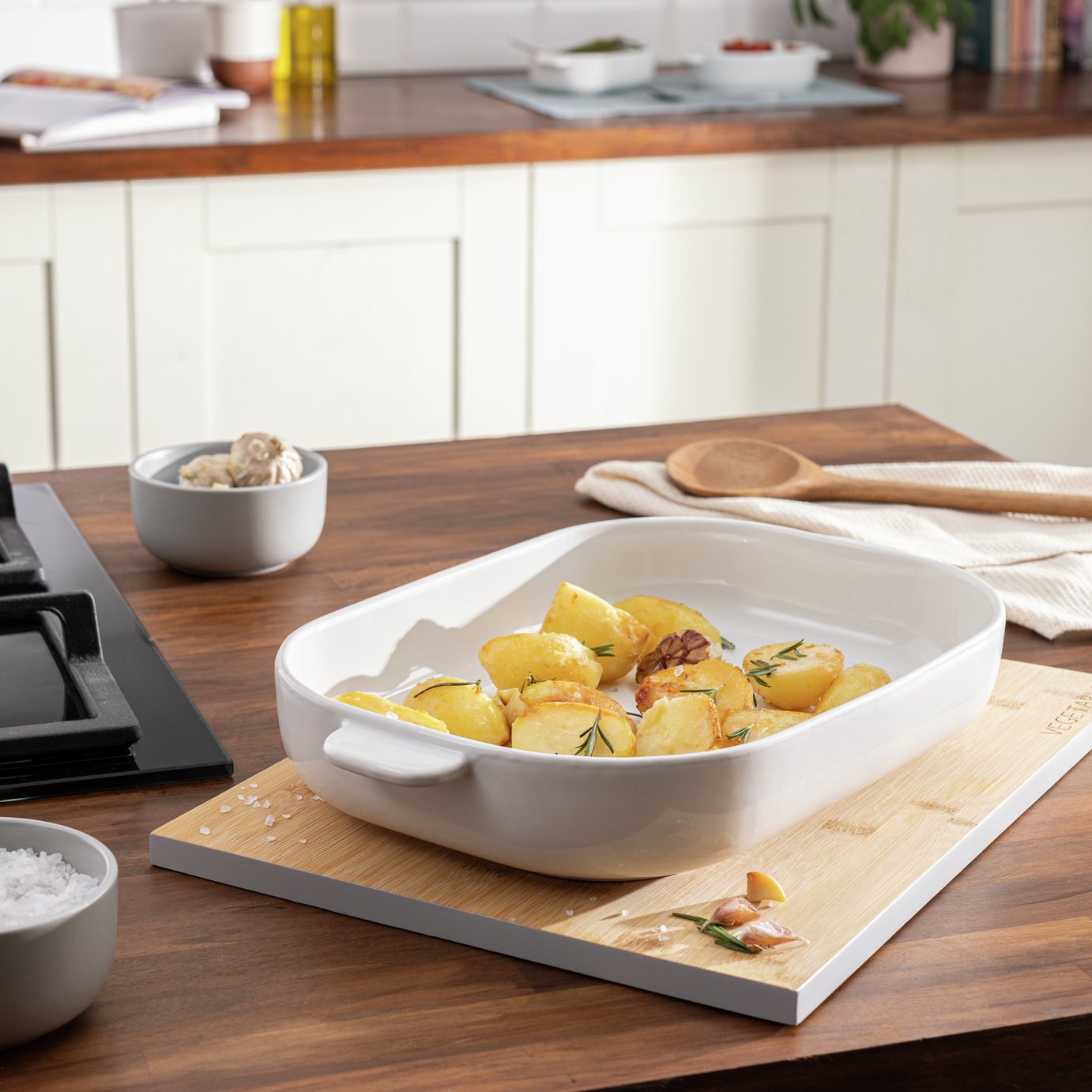 Habitat Riko Large Porcelain Roaster