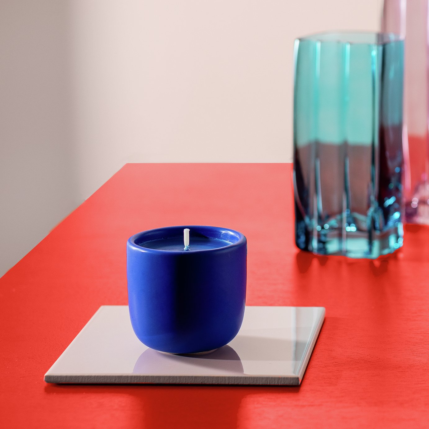 Habitat 60 Small Scented Candle - Black Tea & Vetiver