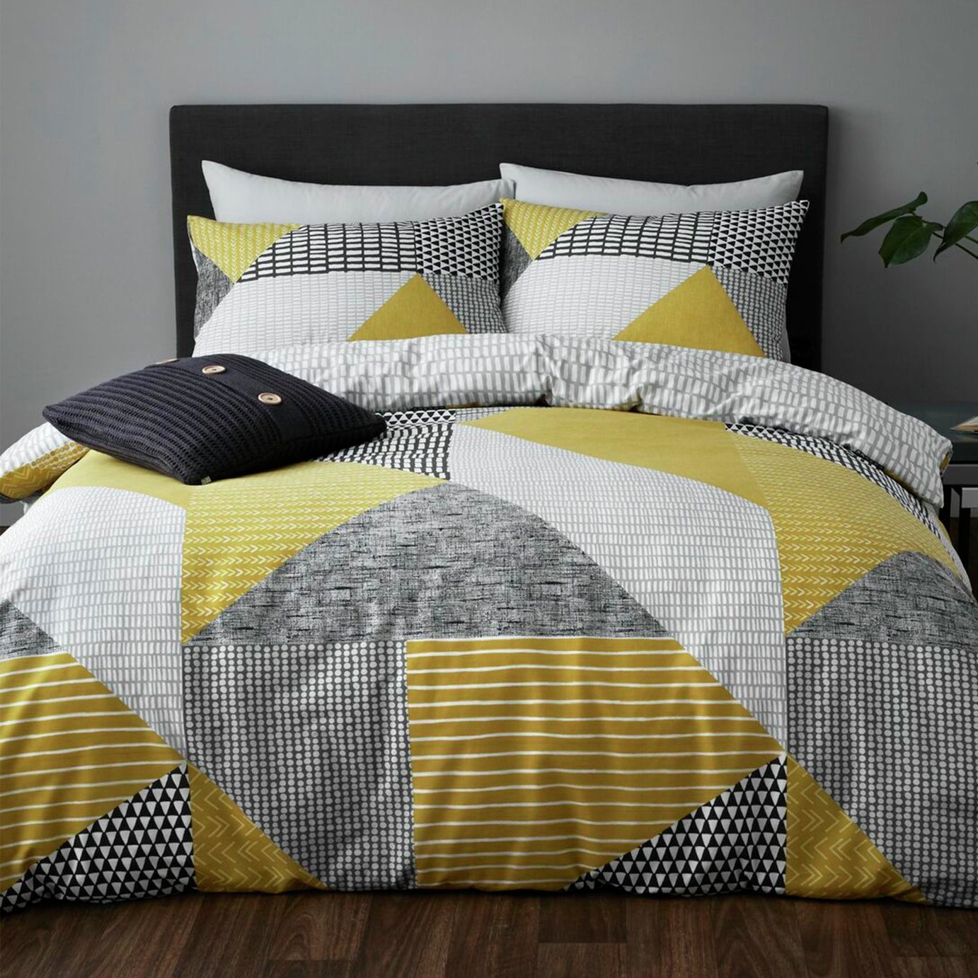 Catherine Lansfield Larsson Geo Ochre Bedding Set