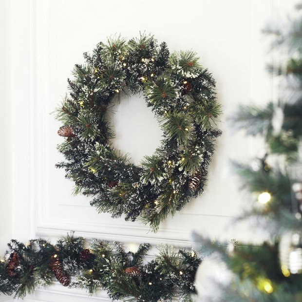 pre lighted christmas wreaths garland