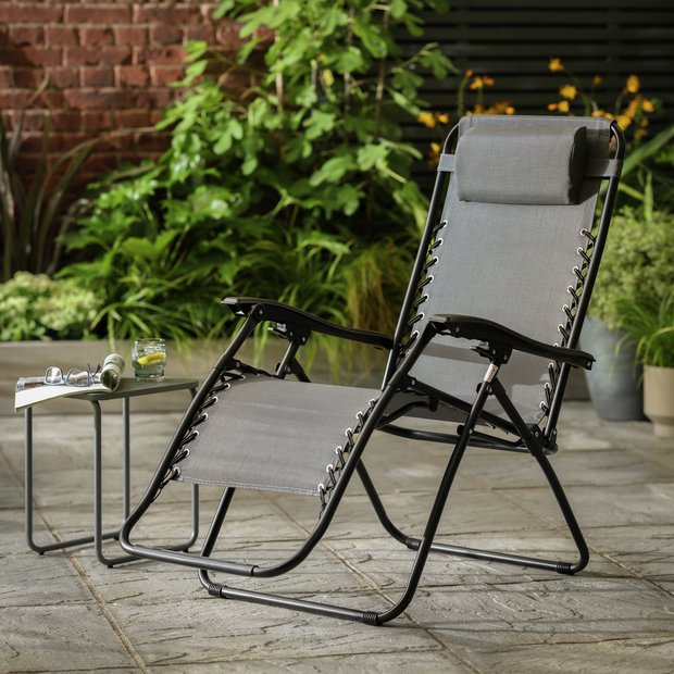 Zero gravity metal sun outlet lounger