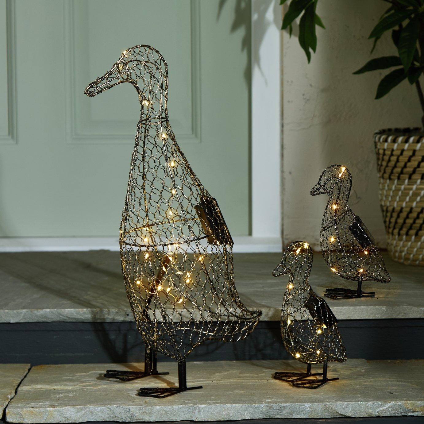 Argos Home Solar Duck Family