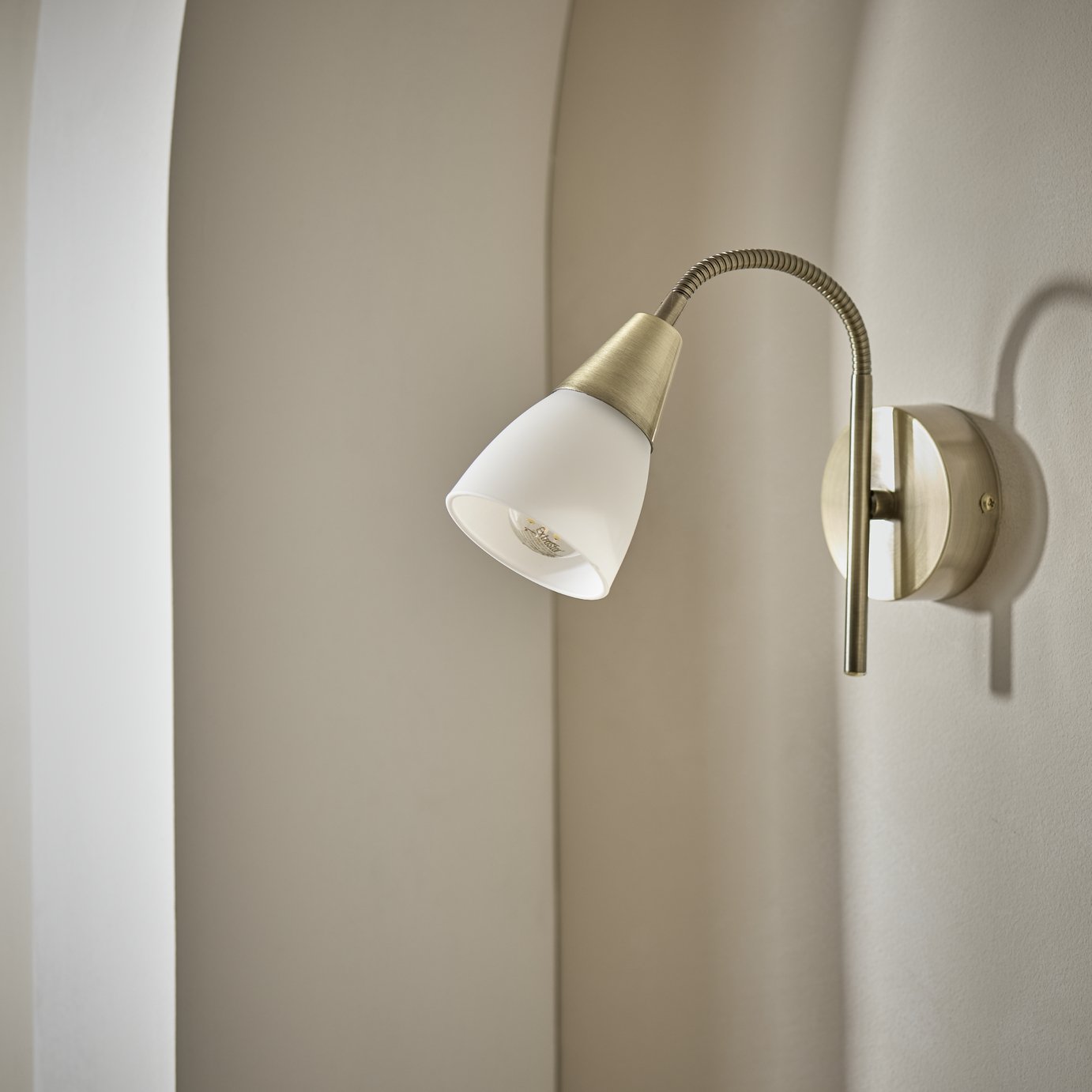 Argos Home Curico Glass Wall Light - Brass & White