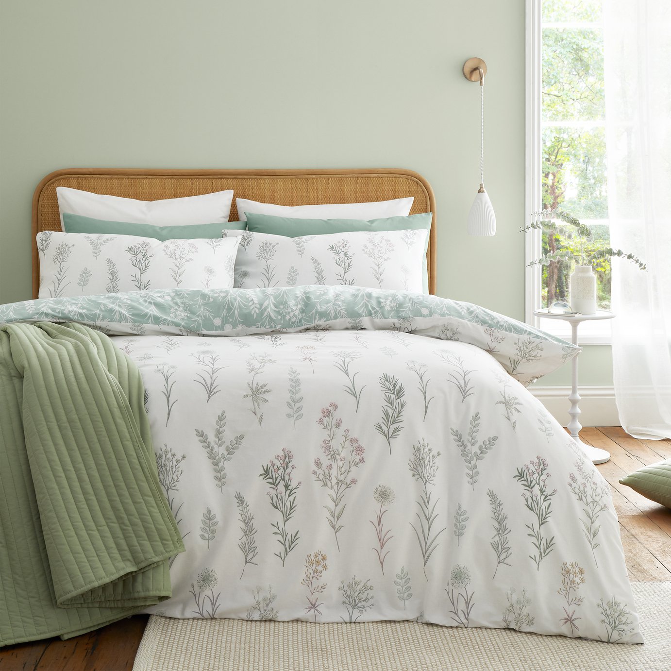 Bianca Cotton 200 TC Wild Flowers White Bedding Set