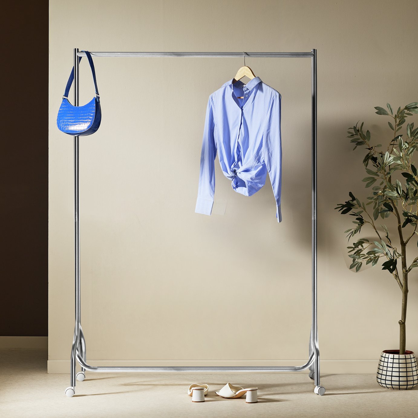 Argos Home Heavy Duty 4 Feet Clothes Rail