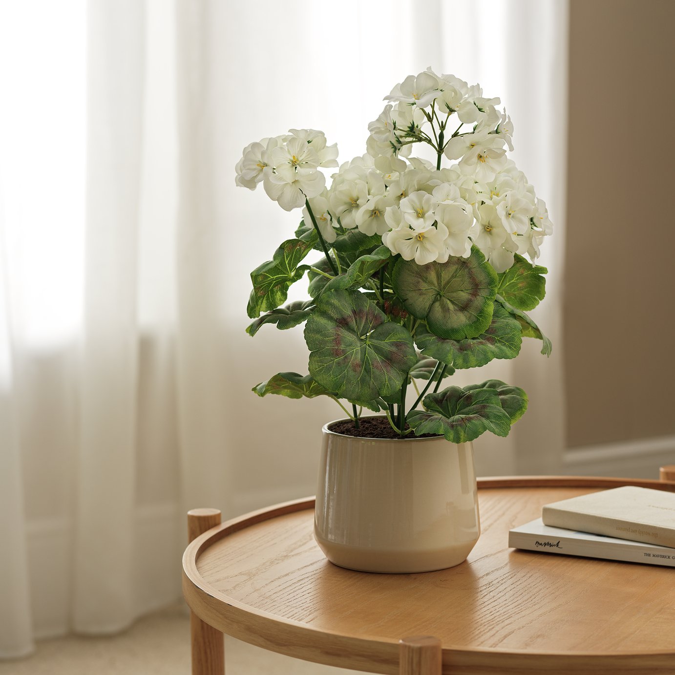 Argos Home Artificial Geranium in Ceramic Pot - Cream