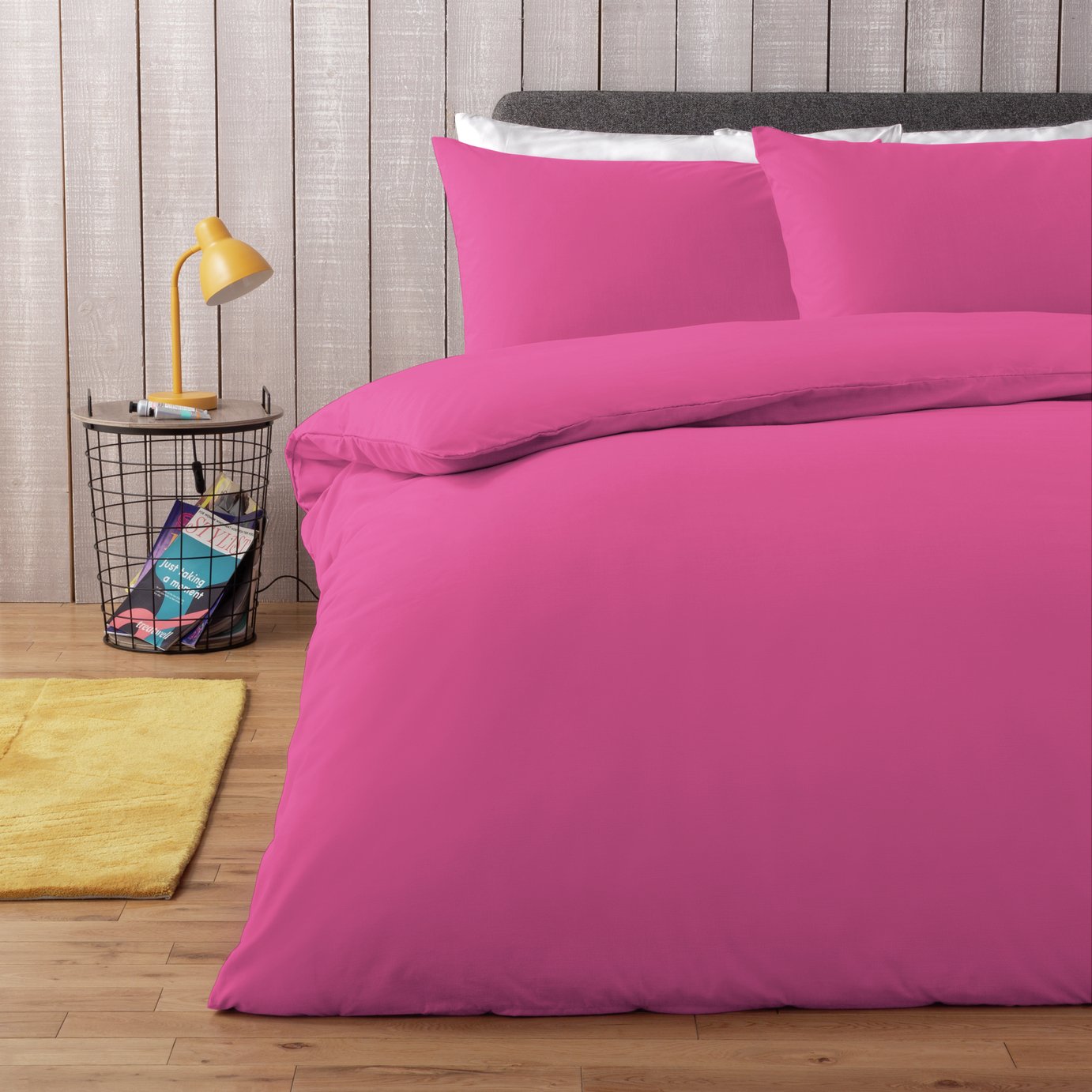Habitat Polycotton Plain Cerise Bedding Set - Double