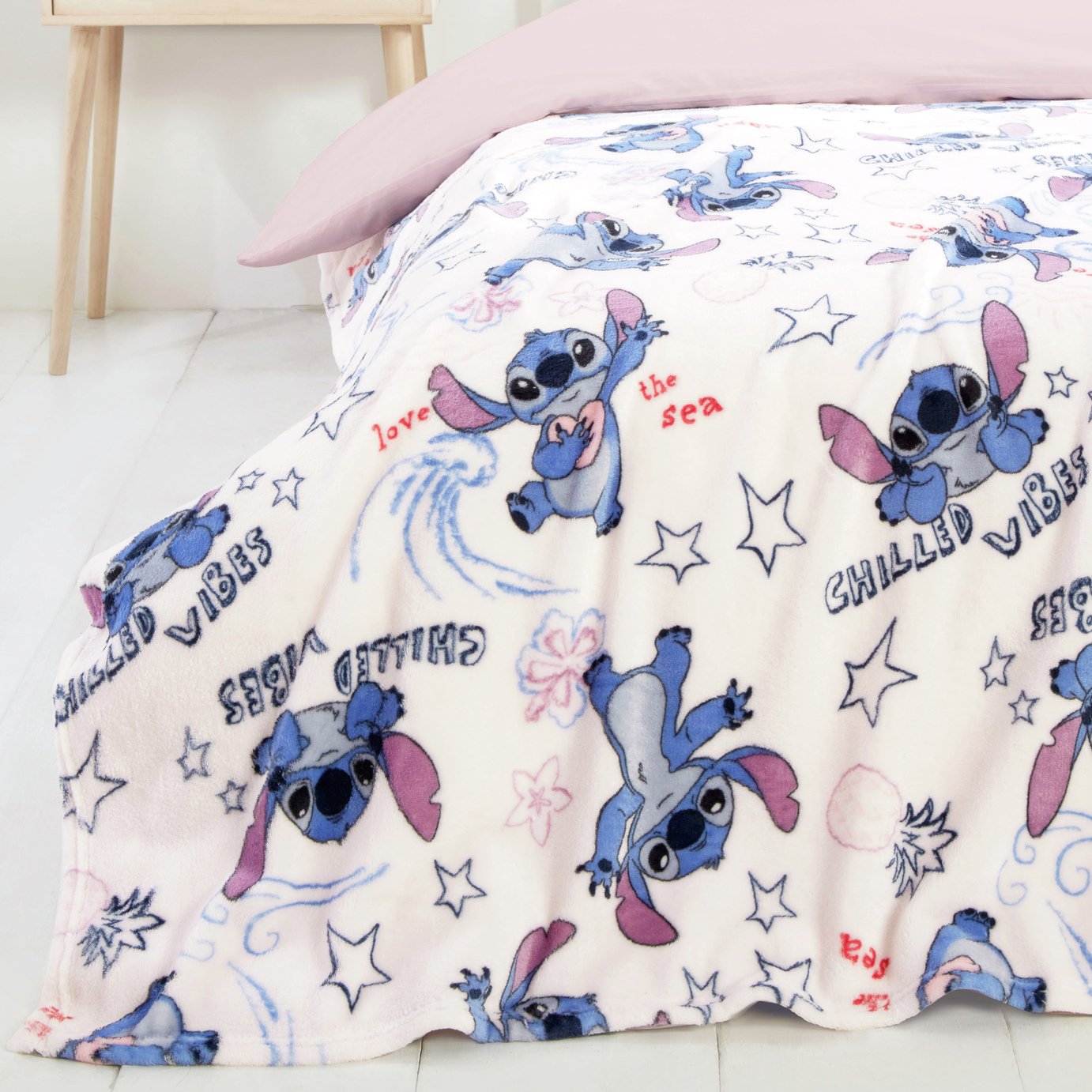 Disney Stitch Fleece Blanket - Blue & Pink
