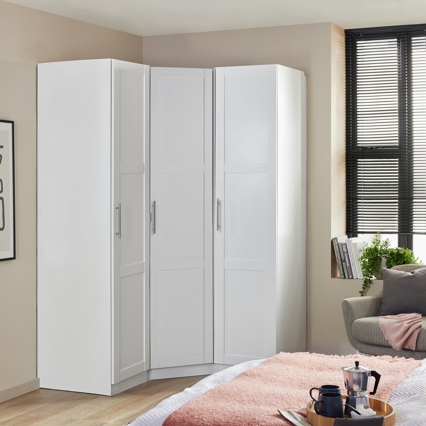 Habitat Munich Panelled Corner 3 Door Wardrobe - White