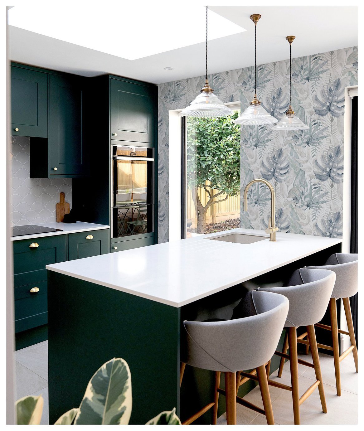 Arthouse Chalky Tropical Navy Wallpaper