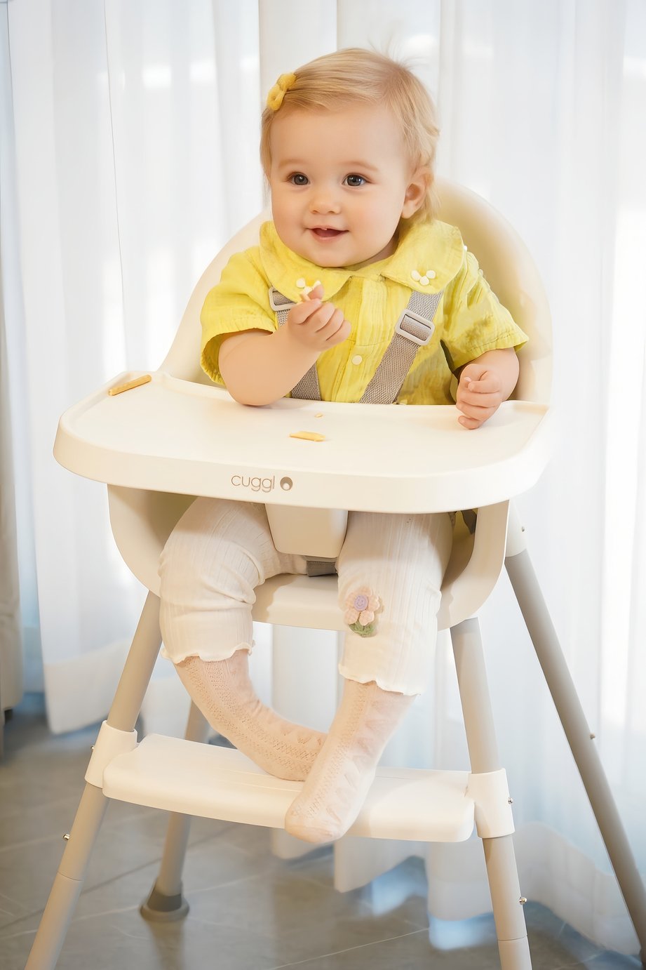 Cuggl Cafe Highchair - White 